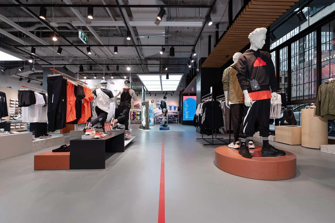 Adidas au hot sale store